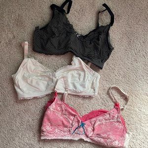 Set of 5 maternity bras 36DD